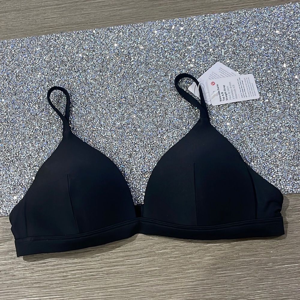 Lululemon Waterside Swim Top 
A/B Cup in black NWT size 6